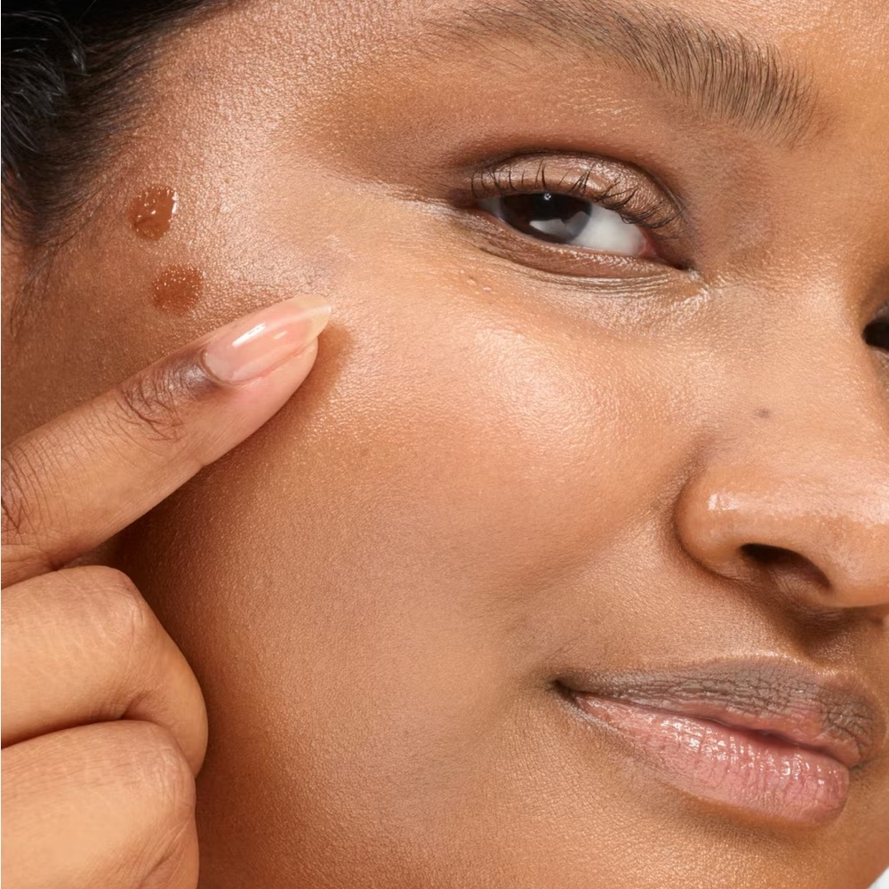Glossier Cloud Paint Seamless Cheek Color – Coast - Picture 7 of 13